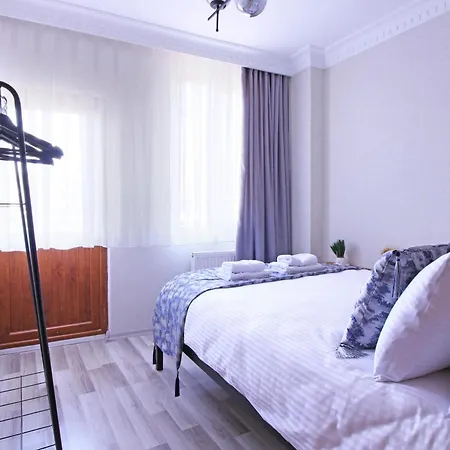 Excellent Pierre Loti Apartment